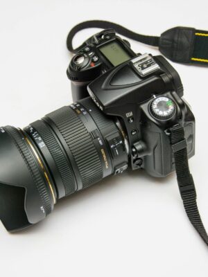 Professional DSLR Camera with 24.1MP Sensor & Full HD Video